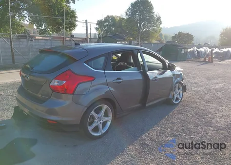 2013 Ford Focus Titanium из США, поврежденный, VIN 1FADP3N25DL182426